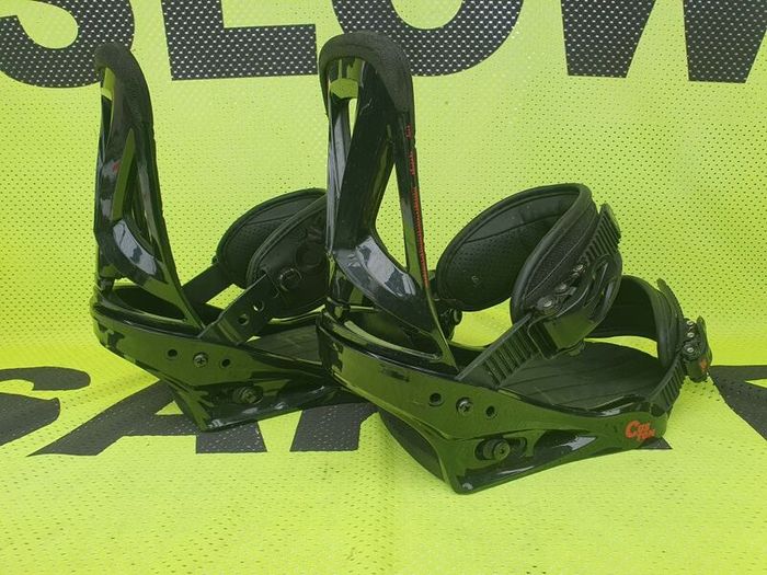 Burton Custom snowboard bindings