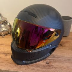 Ruroc Raw Carbon Motorcycle Helmet XL/XXL with red iridescent visor