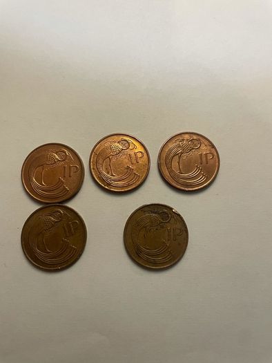 1 P EIRE 5 coins