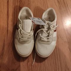 Boys shoes