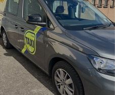 Taxi rental Dublin 01 7979189