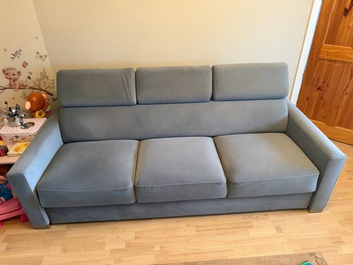 Stunning 3+2 Seater Grey Sofa Set (Sofa Bed+Storage)