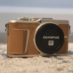 Olympus EPL9 BODY ONLY - Street Photography/vlogging camera