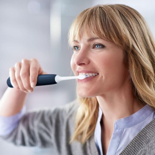 Philips Sonicare ProtectiveClean 5100 Electric Toothbrush Set of 2, Built-in Pressure Sensor, 3 Modes, BrushSync Function, 2 Travel Cases - White/Mint & Navy Blue