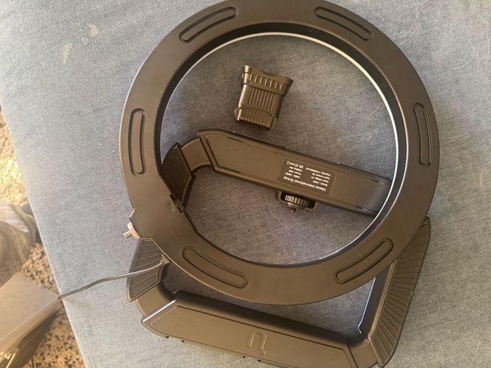 Rechargeable usb ring light lume cube