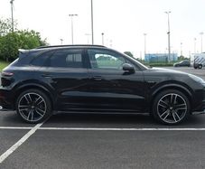 Porsche Cayenne 2022