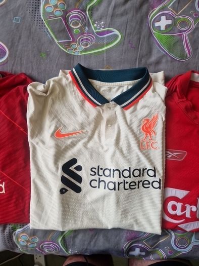 Liverpool f.c jersey