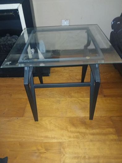 coffee table / Side table