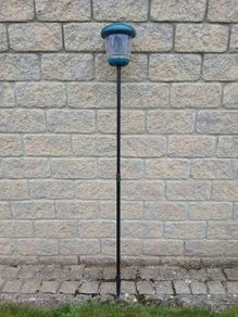 Bird feeder