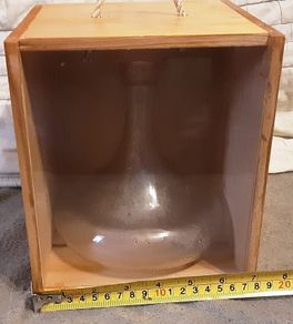 MAYNARD carry box and decanter