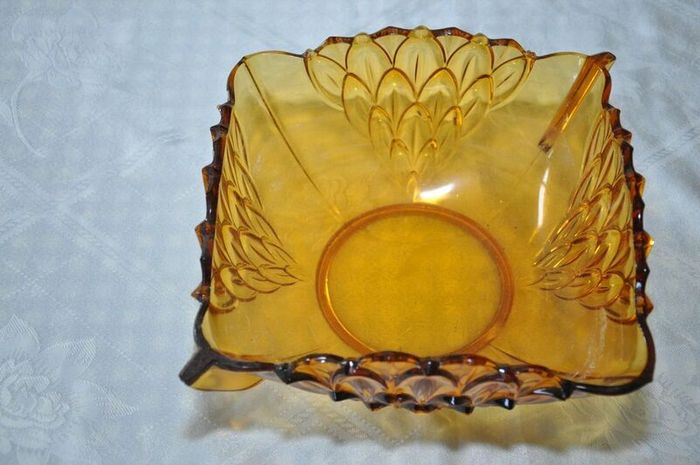 Art deco amber bowl