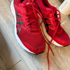 Men's Ascis runners