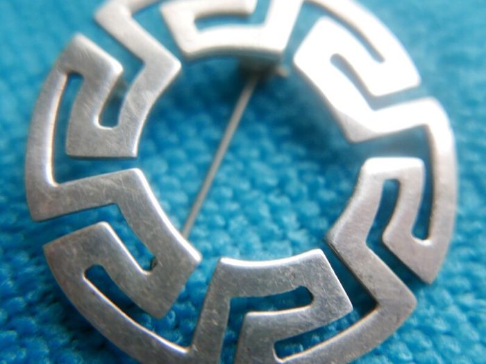 Vintage Celtic Knotwork Brooch (looks like sterling silver but has no stamp)