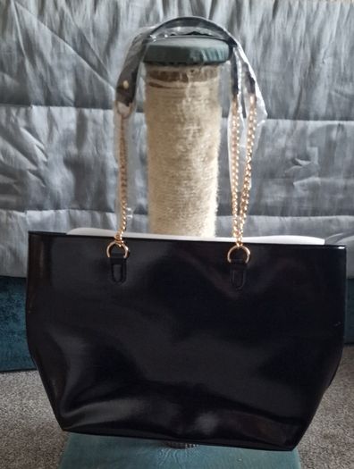 Zip black bag