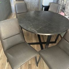 round table 80cm 4 leather dining chairs