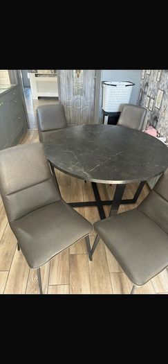 round table 80cm 4 leather dining chairs