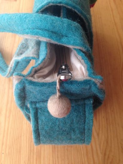 Erin Felt Wool Hand Bag NEW