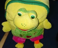 Frog Backpack with wheels - new
