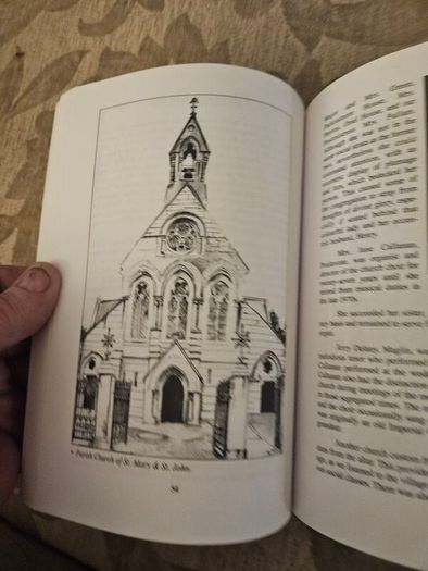 Ballincollig. A Local History.  Recolections From The Pike Corner. By Dermot O'donovan. First Edition Paperback In Good Condition.  See Photos For Same.