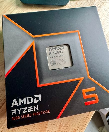 AMD Ryzen 5 9600X CPU AM5  Original Box Included
