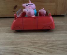 Peppa pig car