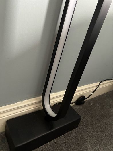 Floor lamp