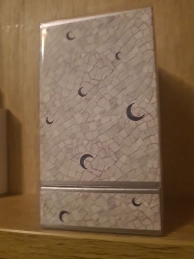 Penhaligon's Luna 30ml with Penhaligon's gift bag. See all perfume ads click on buysell151