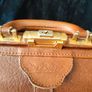 De  Boissy vintage leather Gladstone doctor bag Image 5