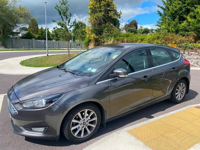 2017 Ford Focus Auto | 132k | Waranty Til July2027