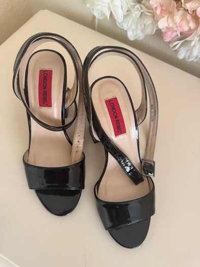 Black sandals