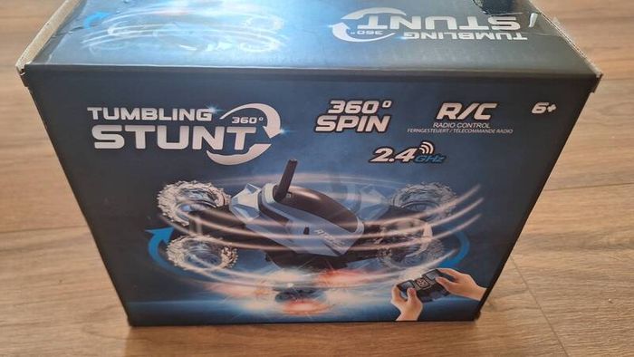 Toy stunt car