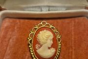 Vintage Cameo Brooch