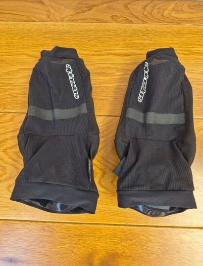 Youth Knee Protectors (Alpinestars)