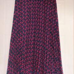 perfect for Summer pleated midi/maxi skirt