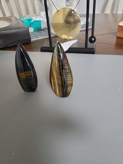 Labradorite specimens