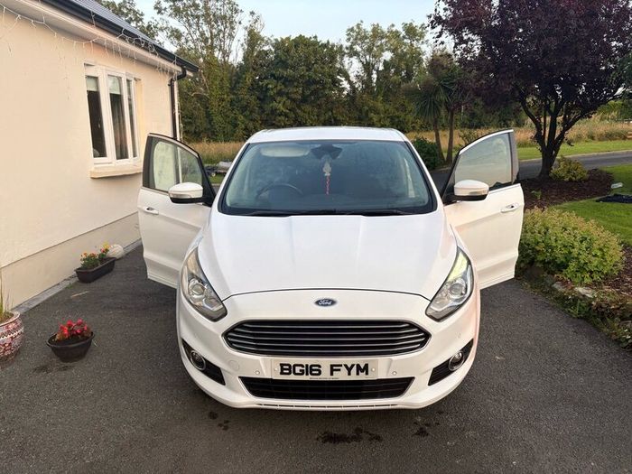 Ford Smax