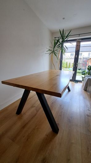 Oak dinning table