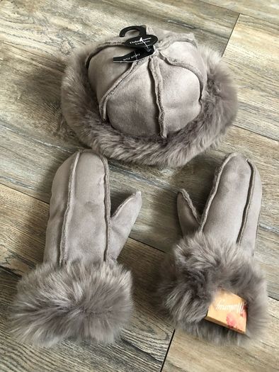 Mantaray ladies winter hat and gloves