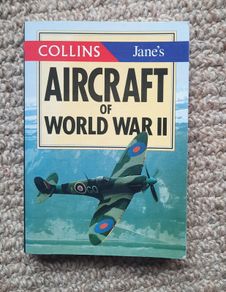 Pocket Book- Collins 'Aircraft of World War II