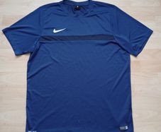 Nike Dri-Fit T-shirt  ((XL Adult))