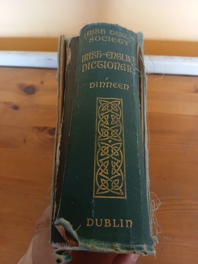 1927 Focloir Gaedilge Agus Bearla: An Irish-English Dictionary.