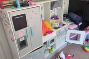 Kids Play Kitchen