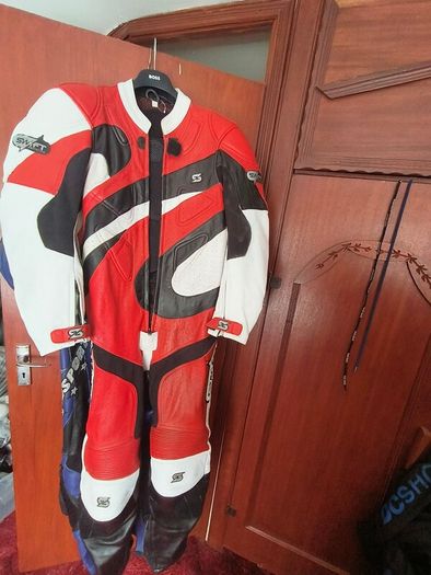 motorcycle  leder suit