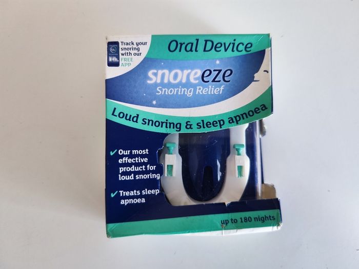 Oral device snoreeze Loud snoring & sleep apnoea