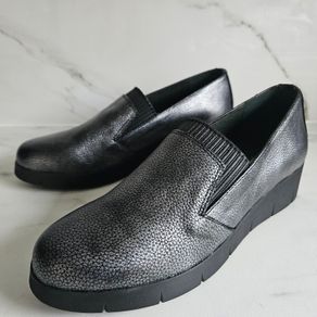 Patricia Miller platform leather slip on shoes comfortable RRP 110 eUK 4 EU 37 perfect for back to school or ladies smart shoes new & boxed SALE need to go