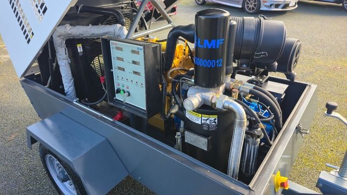 Portable diesel Compressor 210 CFM 7.5-8 Bar