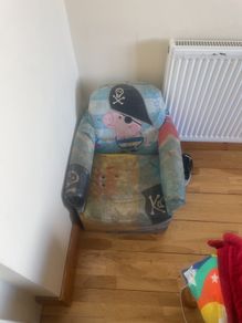 Peppa pig child's chair for free.