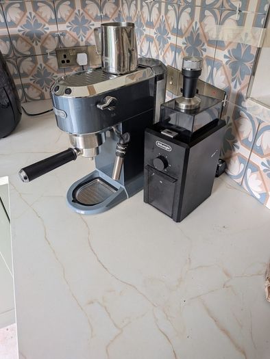 De Longhi Dedica Coffee Machine & Grider