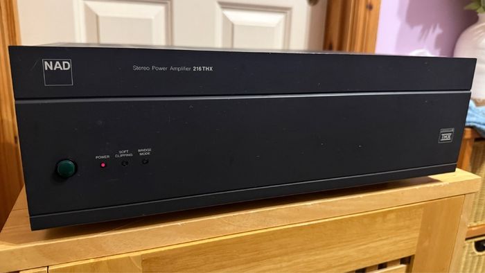 Power Amplifier NAD 216 THX