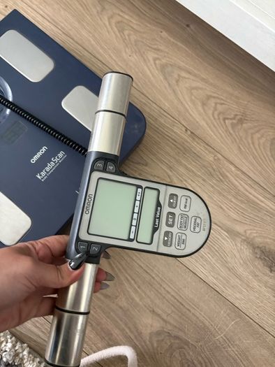 Omron body scale
